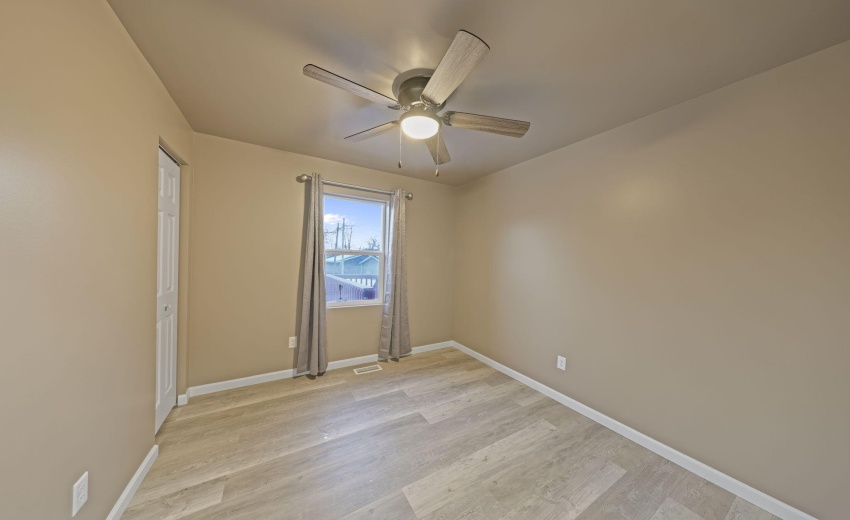 12-web-or-mls-3049-benton-st