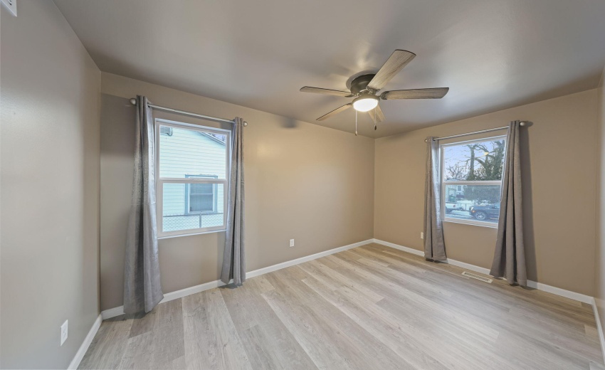 11-web-or-mls-3049-benton-st