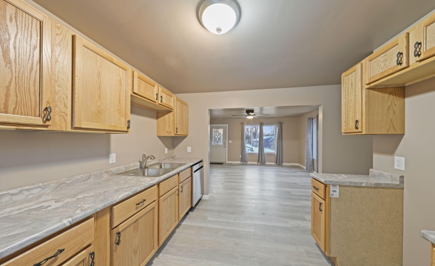 9-web-or-mls-3049-benton-st