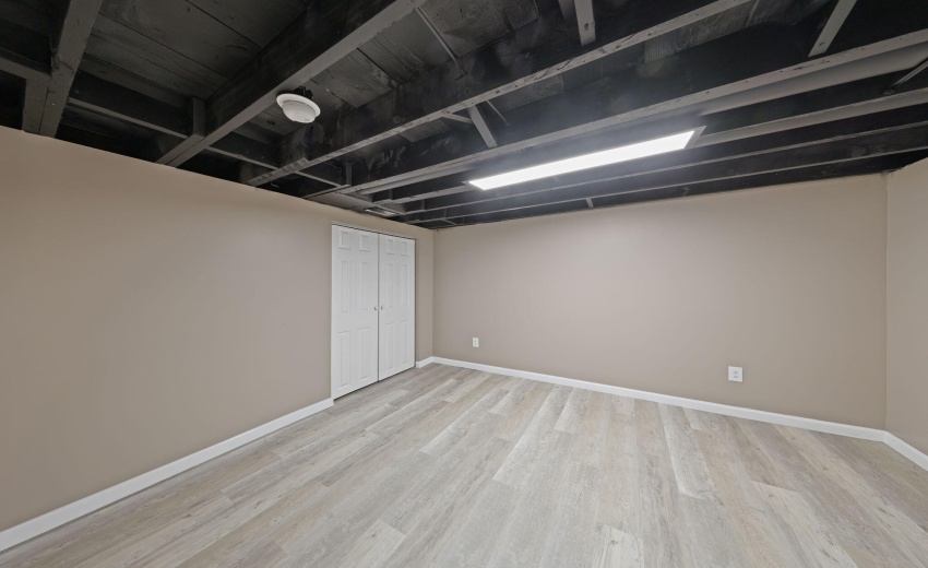 16-web-or-mls-3049-benton-st