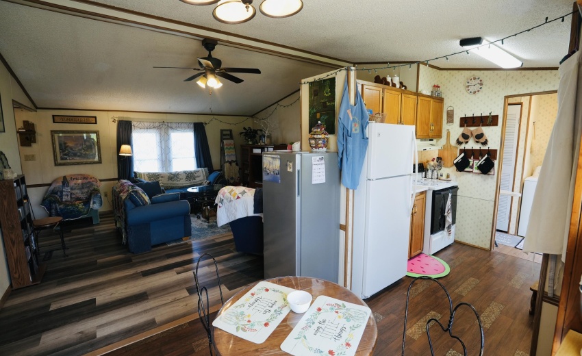 FC8C446B-0262-42C2-AABE-280B3C7D46FC