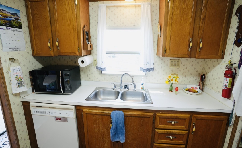 DF1EDB16-005C-4C0F-A7F7-8E01E26B3D02