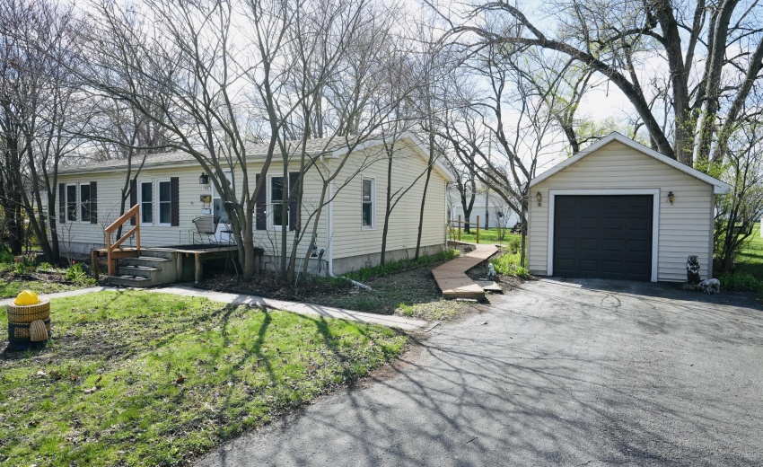 98D7870C-46F6-4FF5-9AE7-F01694A611DB