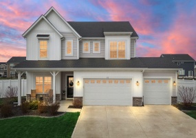 213 Grandale Drive, Valparaiso, Indiana, 5 Bedrooms Bedrooms, 10 Rooms Rooms,3 BathroomsBathrooms,Residential,For Sale,Grandale,NRA836914