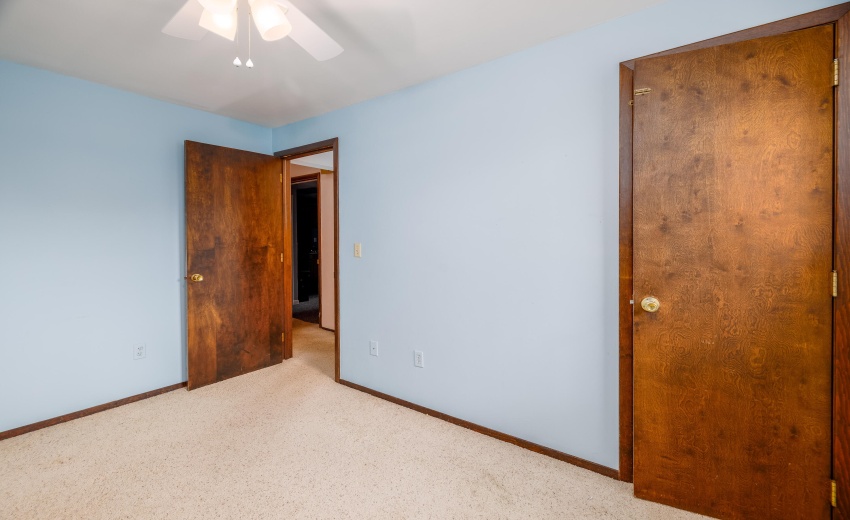 310 E LIncoln St Kentland-26