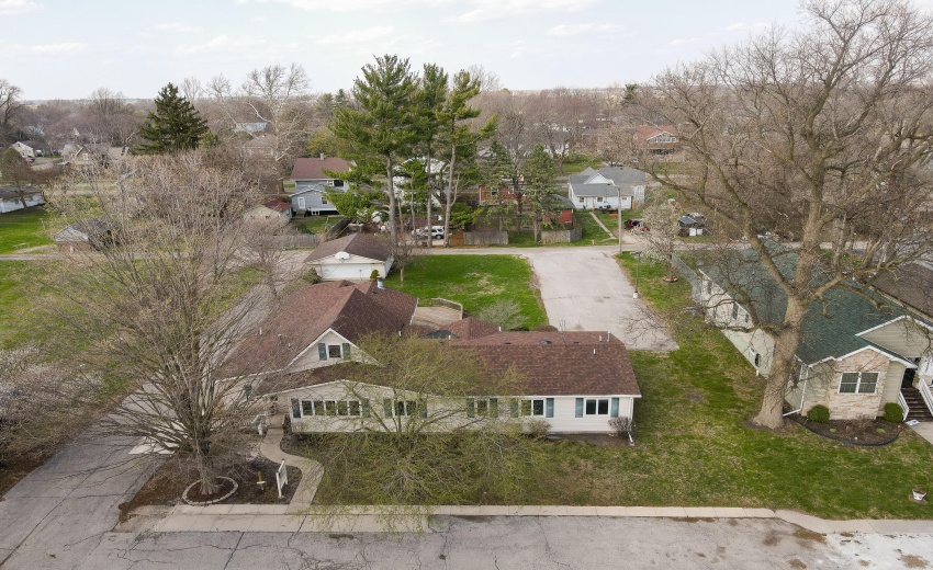 310 E LIncoln St Kentland-44