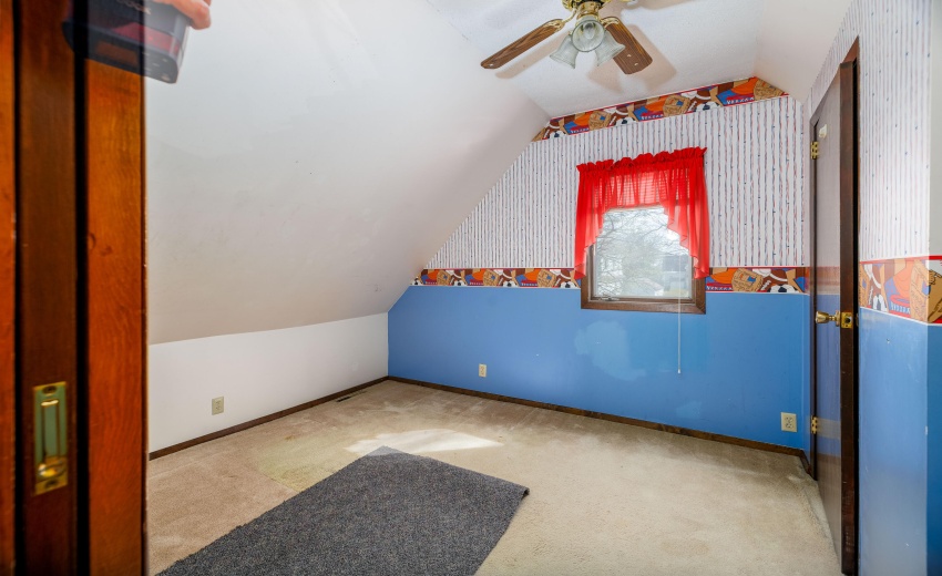 310 E LIncoln St Kentland-24