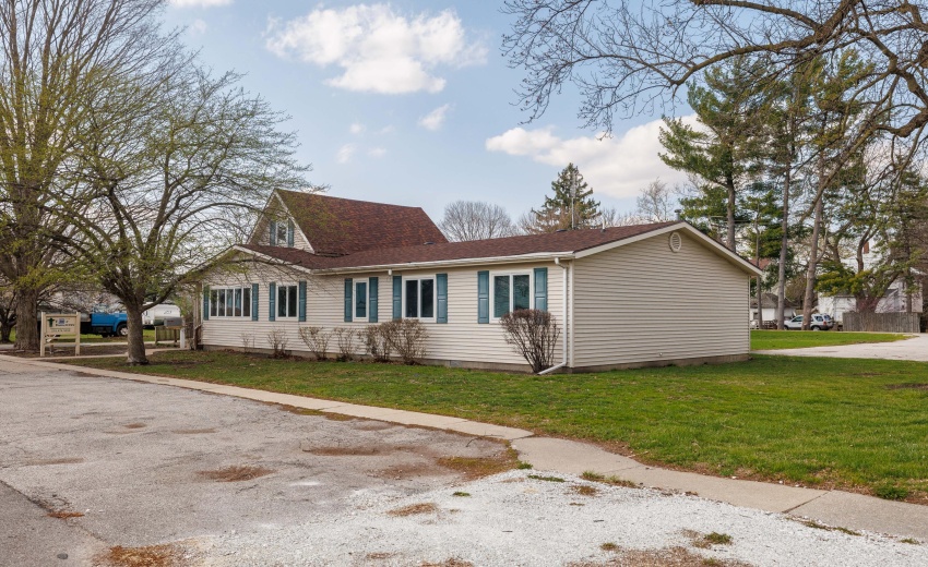 310 E LIncoln St Kentland-41