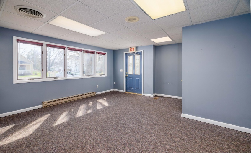 310 E LIncoln St Kentland-2