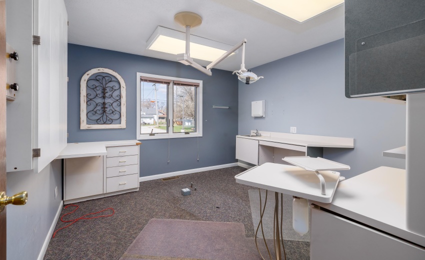 310 E LIncoln St Kentland-9