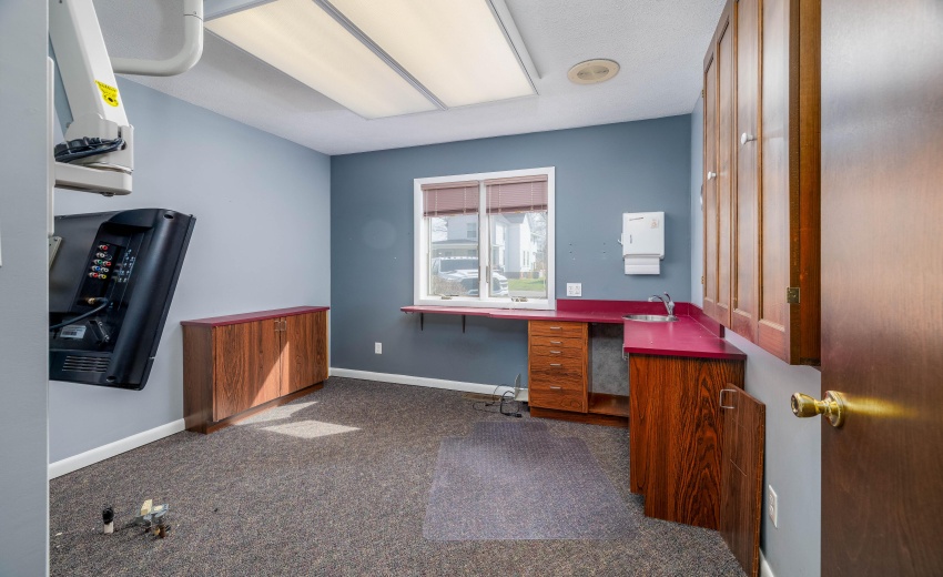 310 E LIncoln St Kentland-10