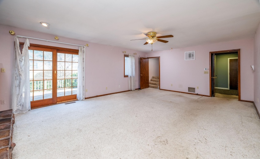 310 E LIncoln St Kentland-18