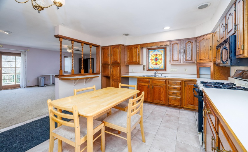 310 E LIncoln St Kentland-21