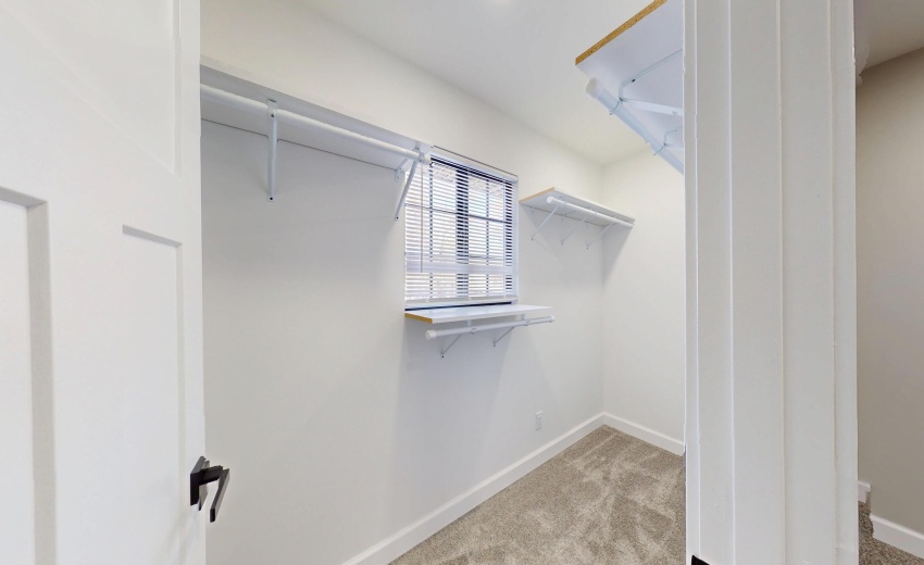 5D26D84D-AF29-4294-A7EA-456A98AF033F