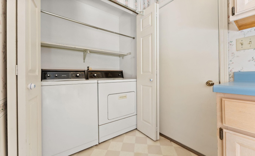Kitchen/Laundry