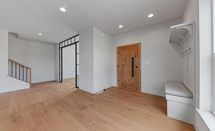 9523 Hook St (4 of 32)