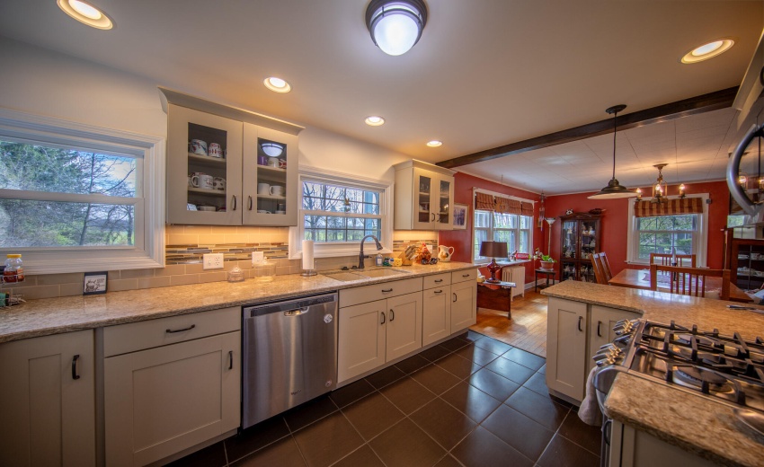 Kitchen to dining room