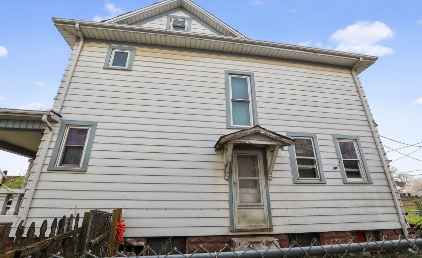 01_222_W_7th_St_Peru_IN_46970_USA-Exteri