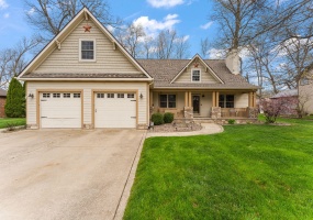 601 Eastwood Drive, Kouts, Indiana, 4 Bedrooms Bedrooms, 9 Rooms Rooms,2 BathroomsBathrooms,Residential,For Sale,Eastwood,NRA837029