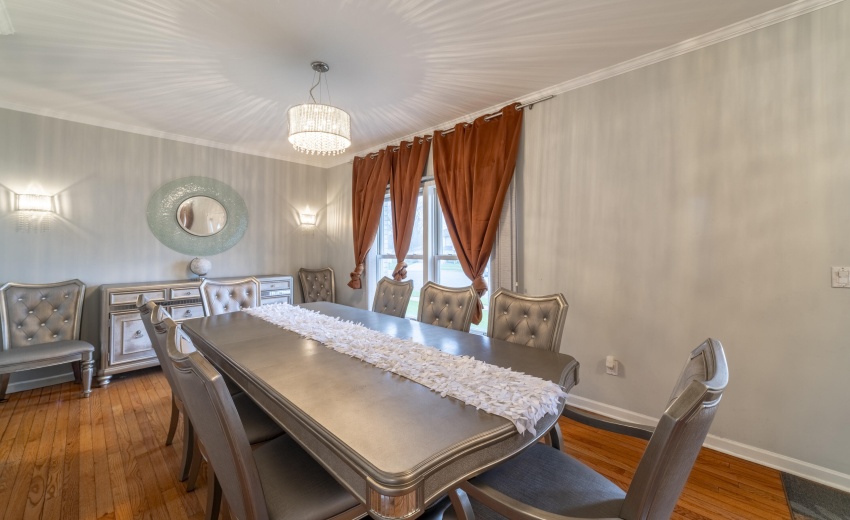 EDiningTiconderoga0007