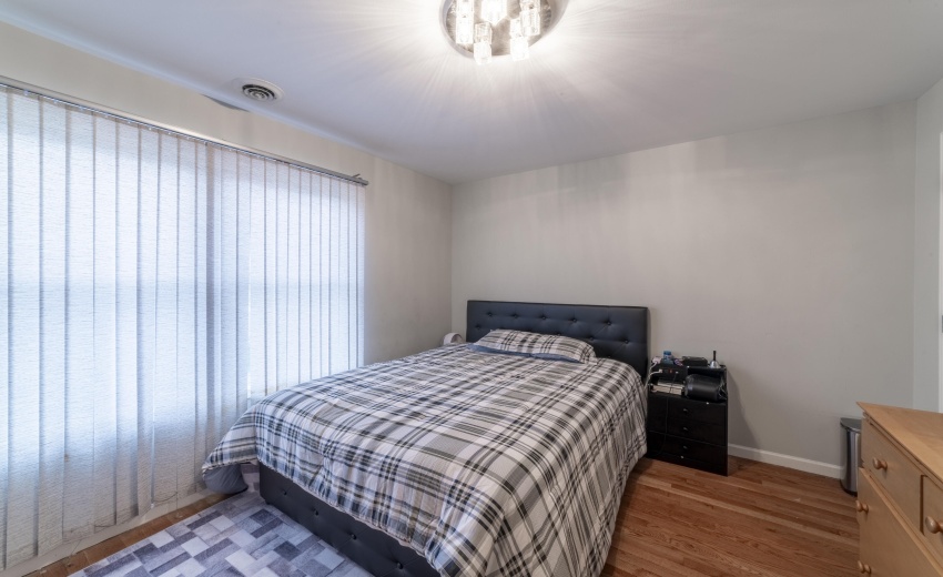 NThirdBedTiconderoga0035