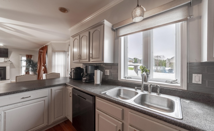 FKitchenTiconderoga0016