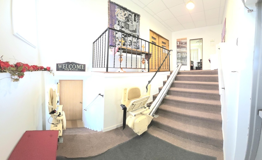 handicap accessible entry foyer