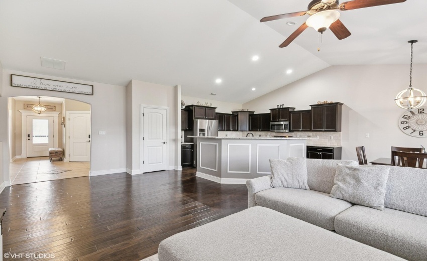 28_3008WinterGardenLane_2028_MRED_2000x1