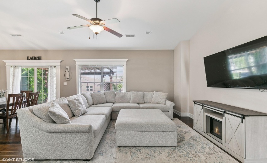 20_3008WinterGardenLane_2020_MRED_2000x1