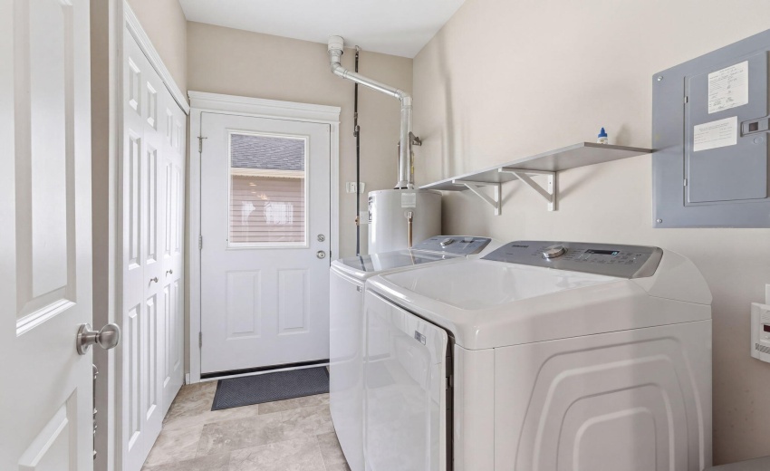 9-web-or-mls-DSC04773_reedit_18dcf9ce