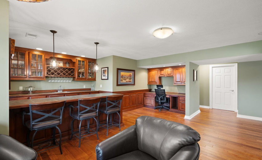 Custom Built Bar & Gaming Space