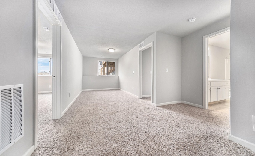 WLG017-i2060-Lower Level Rec Room