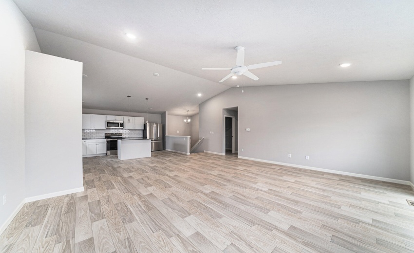 WLG017-i2060-Great Room2