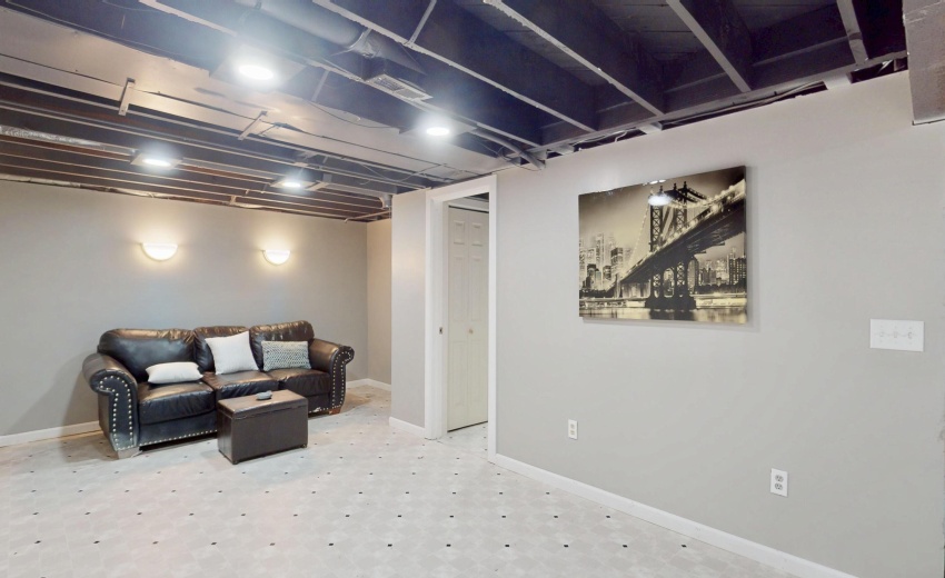 4650-Van-Buren-St-04162026_145924