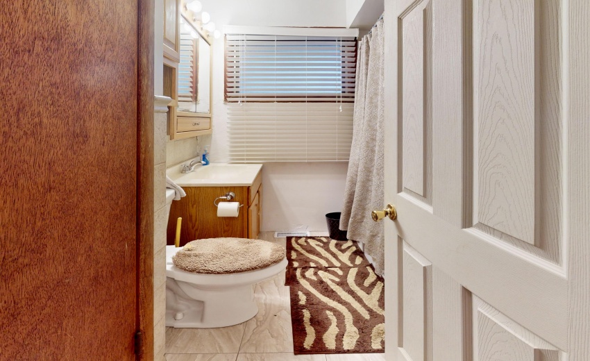 4650-Van-Buren-St-Bathroom 1