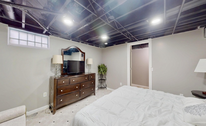 4650-Van-Buren-St-04162026_150057