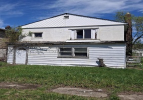 2445 Diamond Street, Gary, Indiana, 4 Bedrooms Bedrooms, 10 Rooms Rooms,2 BathroomsBathrooms,Residential Income,For Sale,Diamond,NRA837310