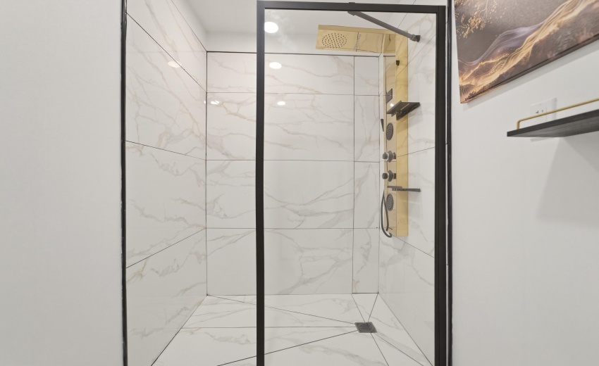 Glass Walk In Shower