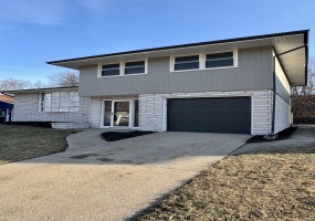 8611 Lakewood Avenue, Gary, Indiana, 3 Bedrooms Bedrooms, 7 Rooms Rooms,2 BathroomsBathrooms,Residential Lease,For Sale,Lakewood,NRA837243