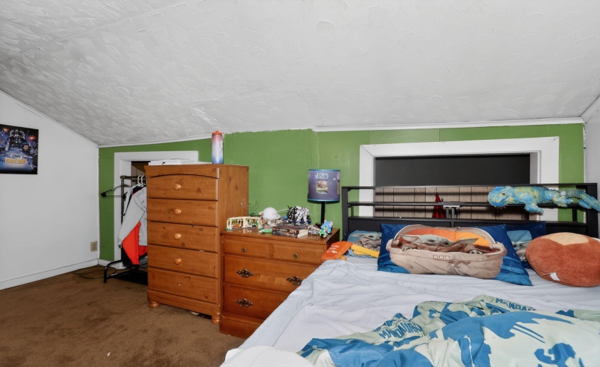 14_5271_IN-9_Greenfield_IN_46140_USA-Bed