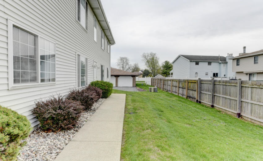 1315 Woodhollow Court-4