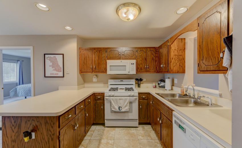 1315 Woodhollow Court-9