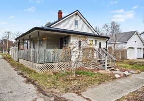 602 Illinois Street, Walkerton, Indiana, 2 Bedrooms Bedrooms, 5 Rooms Rooms,1 BathroomBathrooms,Residential,For Sale,Illinois,NRA834791