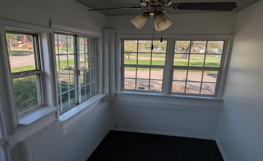 PXL_20260416_205254778