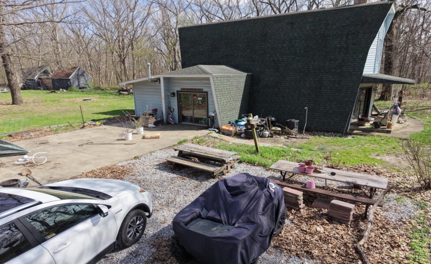 92DF2428-E28C-4DBA-BC77-CECB50C7FA89_com