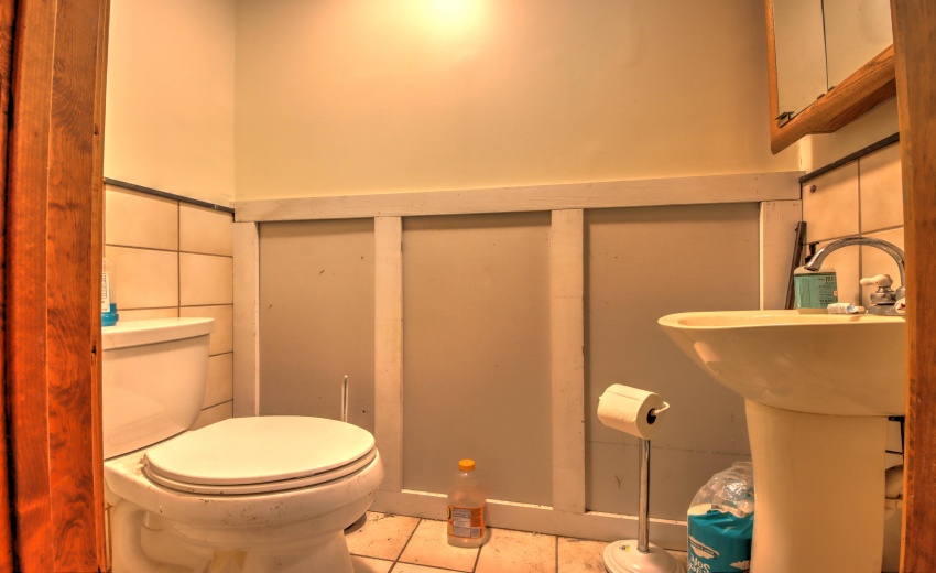 IMG_0538_39_40_41_42_43Interior 3