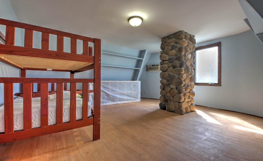 IMG_0550_1_2_3_4_5Interior 3