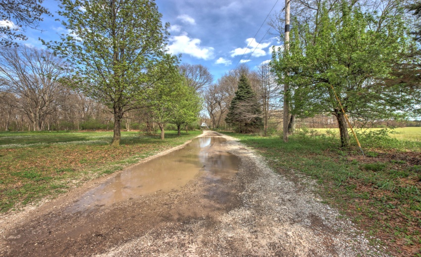 IMG_0664_5_6_7_8_9Interior 3