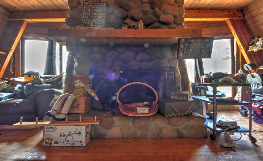 IMG_0598_599_600_601_602_603Interior 3