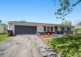 411 Portland Road, Valparaiso, Indiana, 3 Bedrooms Bedrooms, 6 Rooms Rooms,2 BathroomsBathrooms,Residential,For Sale,Portland,NRA837386